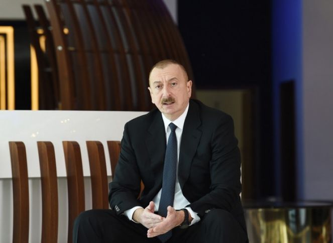 "Azərbaycan iqtisadiyyatı az da olsa artıb"