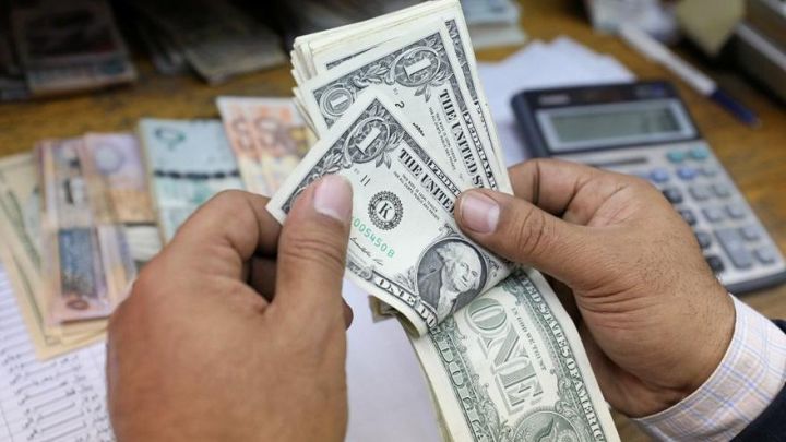 Xarici vətəndaşlar Azərbaycan banklarındakı əmanətlərini azaldırlar