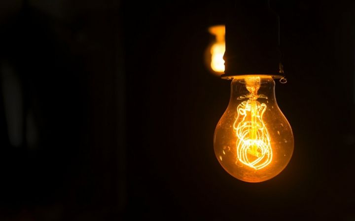 Azərbaycanda qeyri-əhali qrupu üzrə bəzi sahələrdə elektrik enerjisi tarifləri dəyişib - QƏRAR