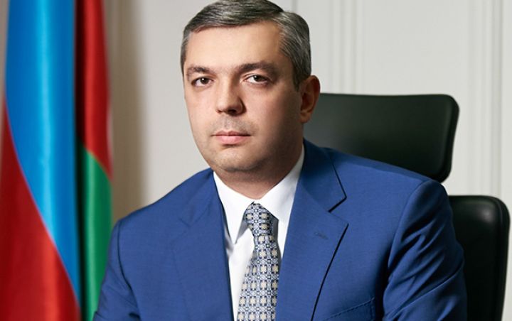 Prezidentinin Administrasiyasının rəhbər şəxsləri Fonda vəsait köçürdülər