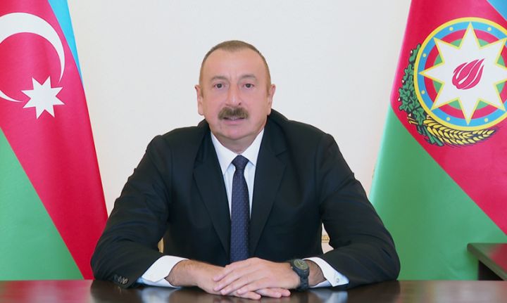 “Kasıb, yoxsul Ermənistanda bu qədər silah hardandır, onu kim silahlandırır?”