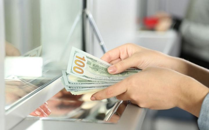 Ötən il Azərbaycana daxil olan pul baratları artıb