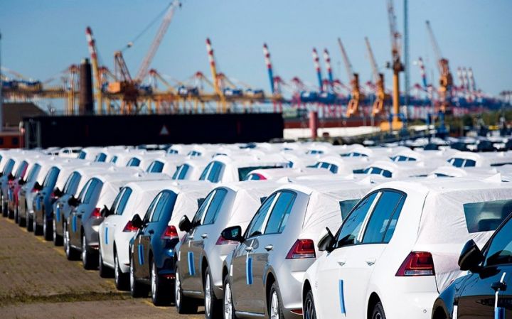 Azərbaycan Gürcüstandan avtomobil idxalını 16% artırıb