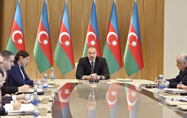 Prezidentin keçirdiyi müşavirədən - VİDEO