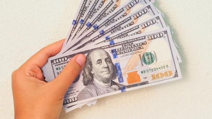 Dolların sabaha olan rəsmi məzənnəsi açıqlandı