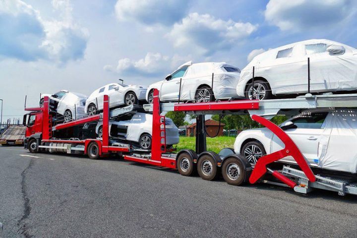 Azərbaycan Gürcüstandan təxminən 100 milyon dollarlıq avtomobil idxal edib