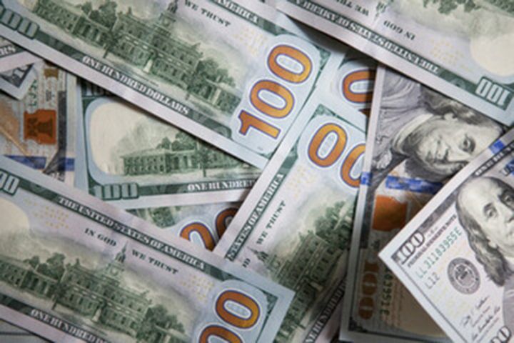 Banklardan dollara 30,6 milyonluq tələb