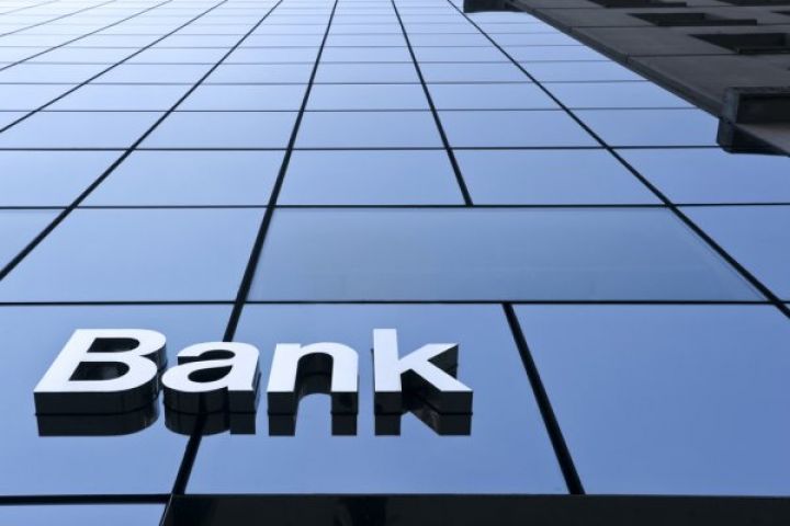 24 bank xalis mənfəət açıqlayıb