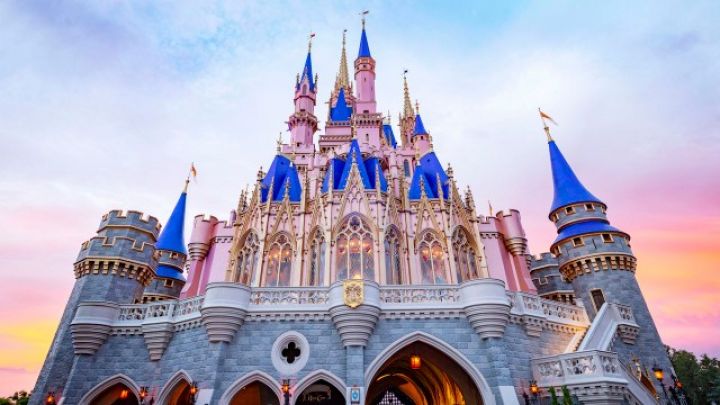 Disney pandemiyadan sonra ilk dəfə mənfəətə çıxıb