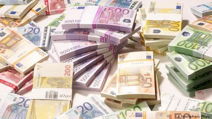 Almaniyanın büdcə kəsiri ilin ilk yarısında 80 milyard avronu keçib