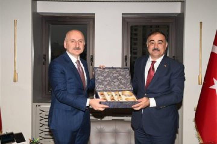 Azərbaycan və Türkiyə arasında nəqliyyat sahəsində əməkdaşlıq müzakirə edilib
