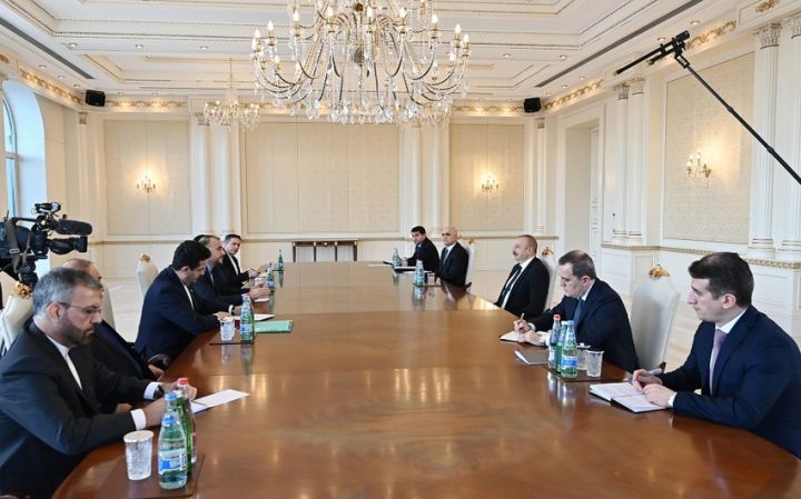 İlham Əliyev İranın xarici işlər nazirini qəbul edib