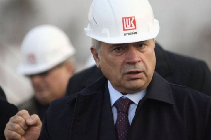 Bu il sərvətini 6,4 milyard dollar artırıb