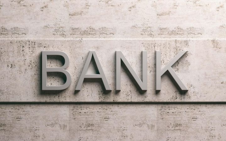 26 bankdan 13-nün xalis mənfəəti artıb