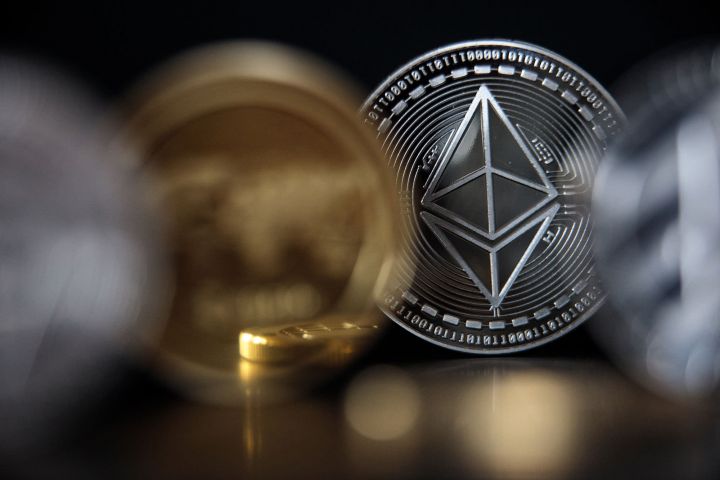 Bitcoinin ən yaxın izləyicisindən tarixi rekord