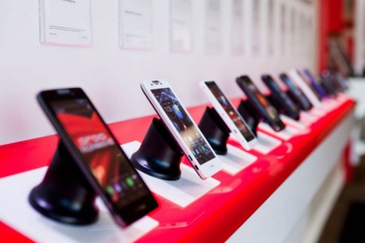 6 ayda Azərbaycana 111 min ədəddən çox smartfon idxal edilib