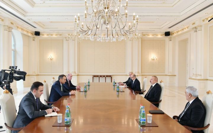 İlham Əliyev BP qrupunun baş icraçı direktorunu qəbul etdi