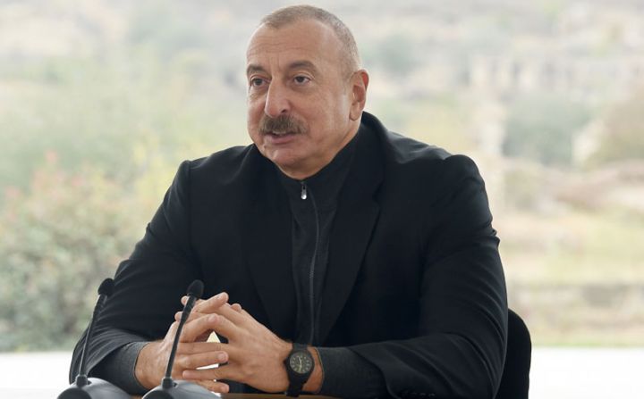 "Məni devirmək istəyirdilər"