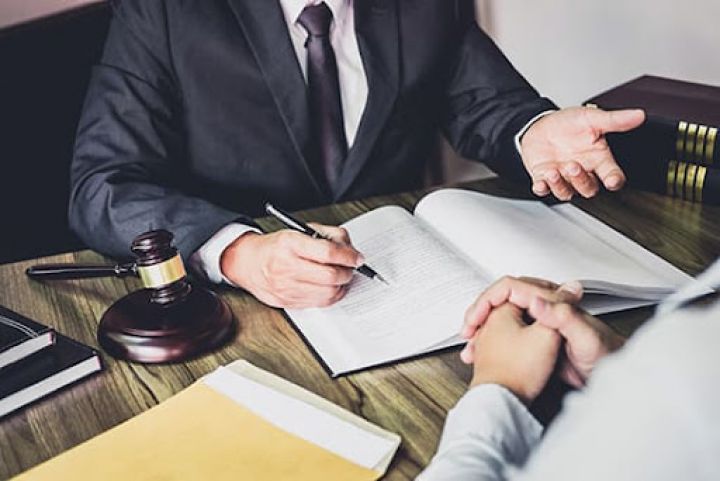 35 milyon manat yığılmış zərəri olan bank kiçilib, müştəriləri pulların bir hissəsini geri götürüblər