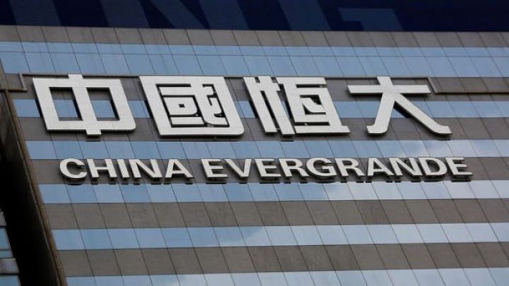 Evergrande böhranı böyüyür - BORCUNU ÖDƏYƏ BİLMƏDİ