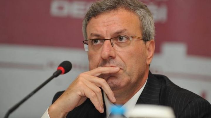 Türkiyənin iri bankının sədri vəzifəsini tərk edir
