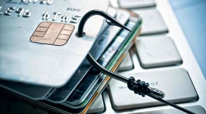Dələduzlar bankların logo və adlarından istifadə edərək kart məlumatlarını ələ keçirirlər