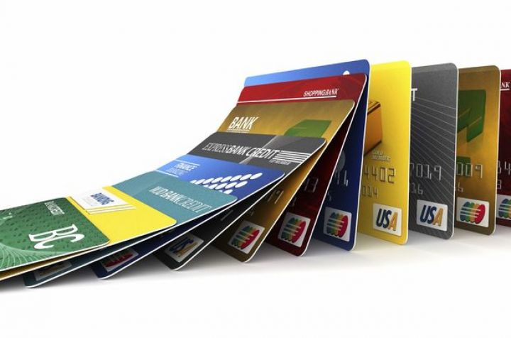 Bank kartları ilə aparılan əməliyyatların aylıq həcmi rekord qırıb