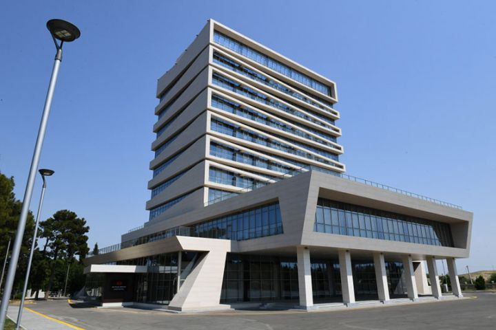 İlham Əliyev sanatoriyanın açılışında iştirak etdi