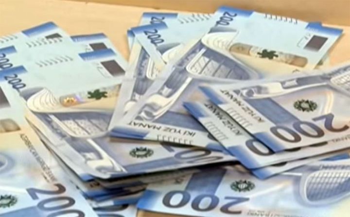 Dövriyyədə olan nağd pul və bank ehtiyatları yenidən 20 milyard manatı keçib