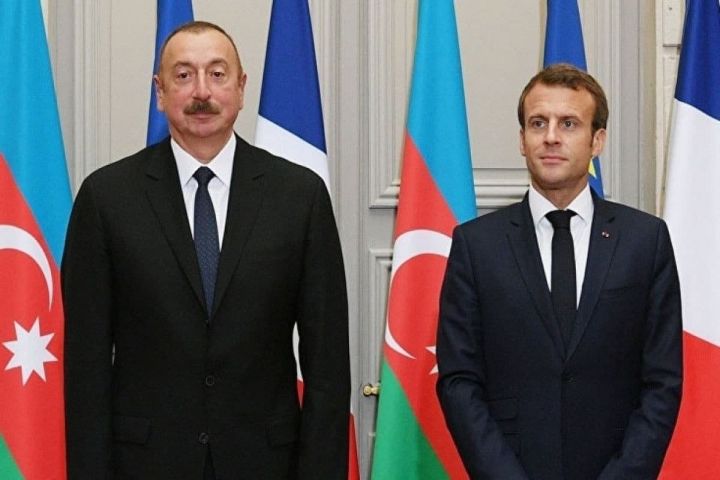 Əliyev Makrona, Makron da Əliyevə məktub göndərib