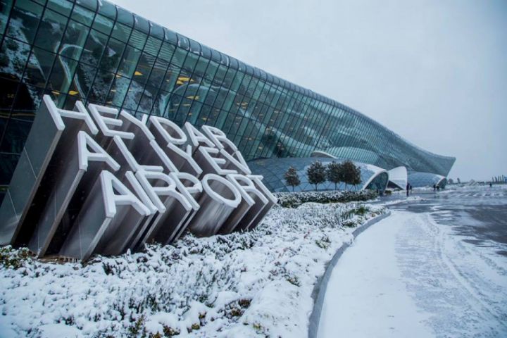 Hava şəraiti Heydər Əliyev Aeroportunun işinə təsir edib?