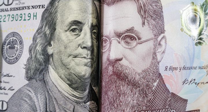 Rusiyada Dollar bahalaşmaqda davam edir - MƏRKƏZİ BANK ALIŞLARI DAYANDIRDI