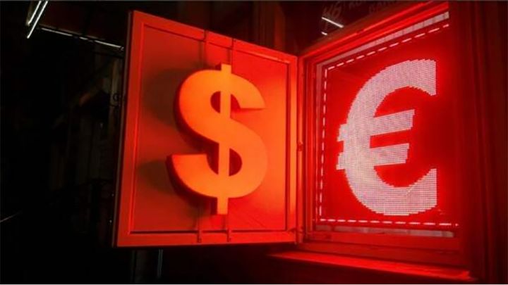 Rusiyada dolların məzənnəsində 16 fevraldan bəri bir ilk - YENİLƏNİB