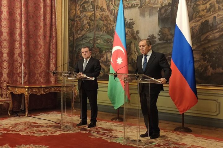 Lavrov və Ceyhun Bayramov Ermənistanla sülh müqaviləsinin hazırlanmasını müzakirə edib