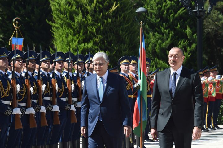 Tokayevin rəsmi qarşılanma mərasimi olub