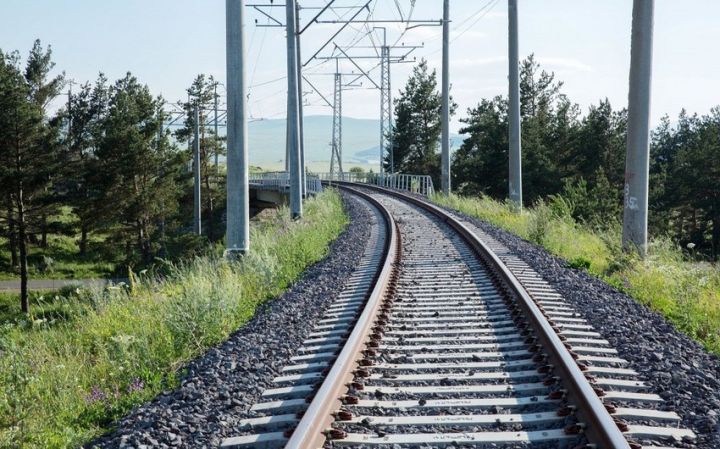 Bakı-Qəbələ dəmir yolu xətti niyə boş qalıb?