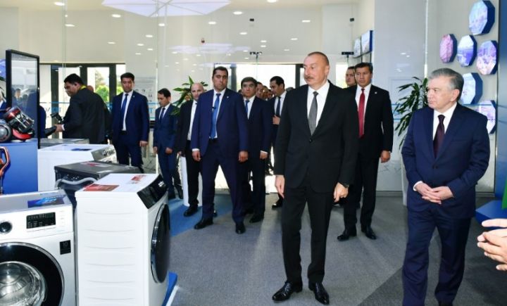 Əliyev Daşkənddə “TEXNOPARK”ın fəaliyyəti ilə tanış oldu