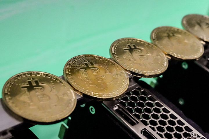 Bitcoin-in qiyməti daha da aşağı düşdü