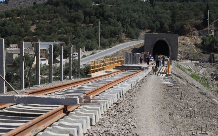 İran: Rəşt-Astara dəmir yolunun tikintisi üç ildən çox çəkə bilər
