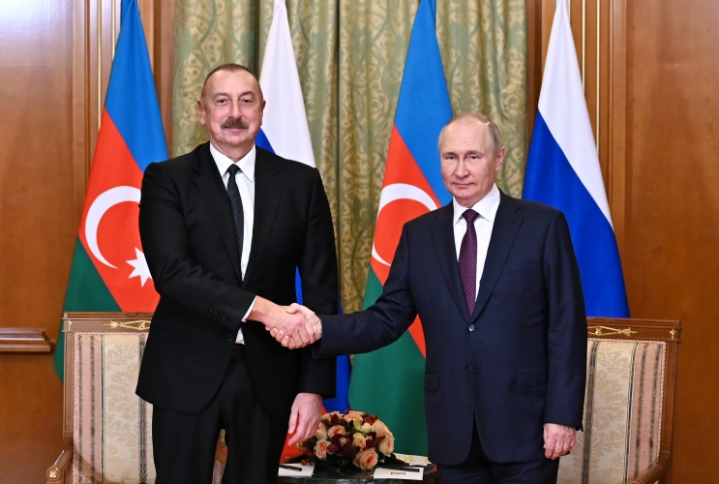 Əliyev və Putin arasında ikitərəfli görüş - ƏTRAFLI