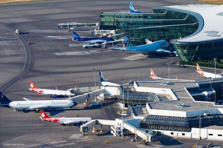 29 xarici aviaşirkət Bakı hava limanına müntəzəm reyslər yerinə yetirir