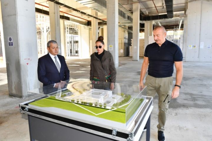 Prezident və birinci xanım Şuşada otellərdə aparılan tikinti işləri ilə tanış olublar - FOTOLAR