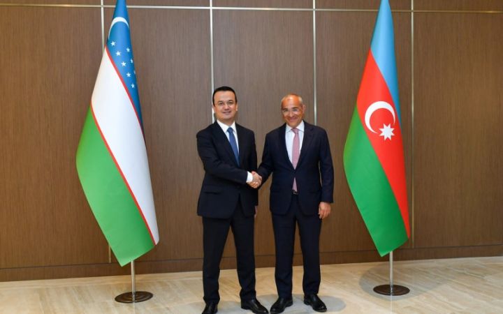 Cabbarov Kudratovla görüşüb