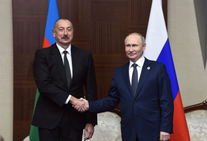 Əliyev Putinə zəng edib