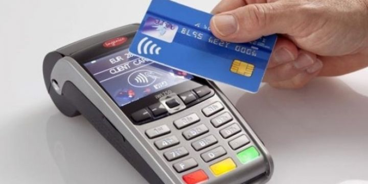 Yanvarda bank kartlarının sayı 231 min ədəd, nağdsız ödənişlərin həcmi isə 2 dəfə artıb
