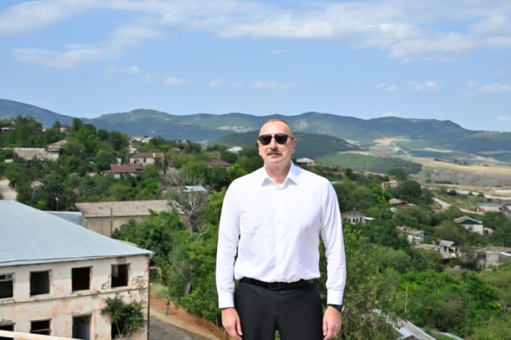 Prezident Xocalının kəndlərində olub