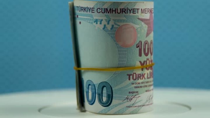 Azərbaycanda 1 türk lirəsi 8 qəpikdən də aşağı düşüb