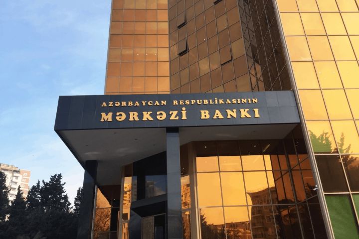 Mərkəzi Bank sığorta şirkətlərinə icbari avtosığorta ilə bağlı 10 gün müddət verib