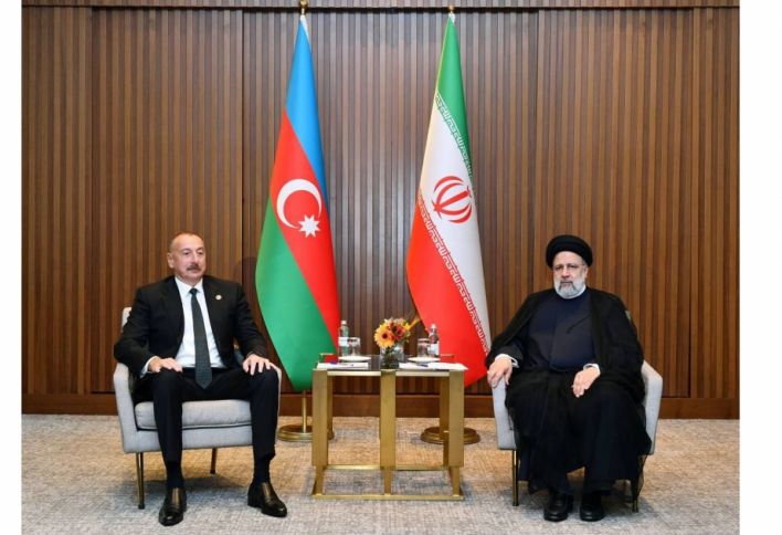 İran Prezidenti İlham Əliyevə zəng etdi