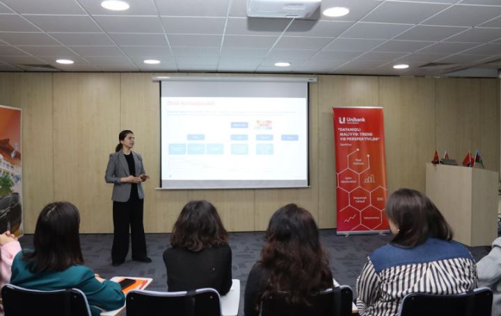 Unibank jurnalistlər üçün dayanıqlı maliyyə mövzusunda seminar keçirib